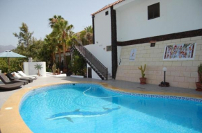 Wohnung mit Pool und 180 Grad Terrassenausblick